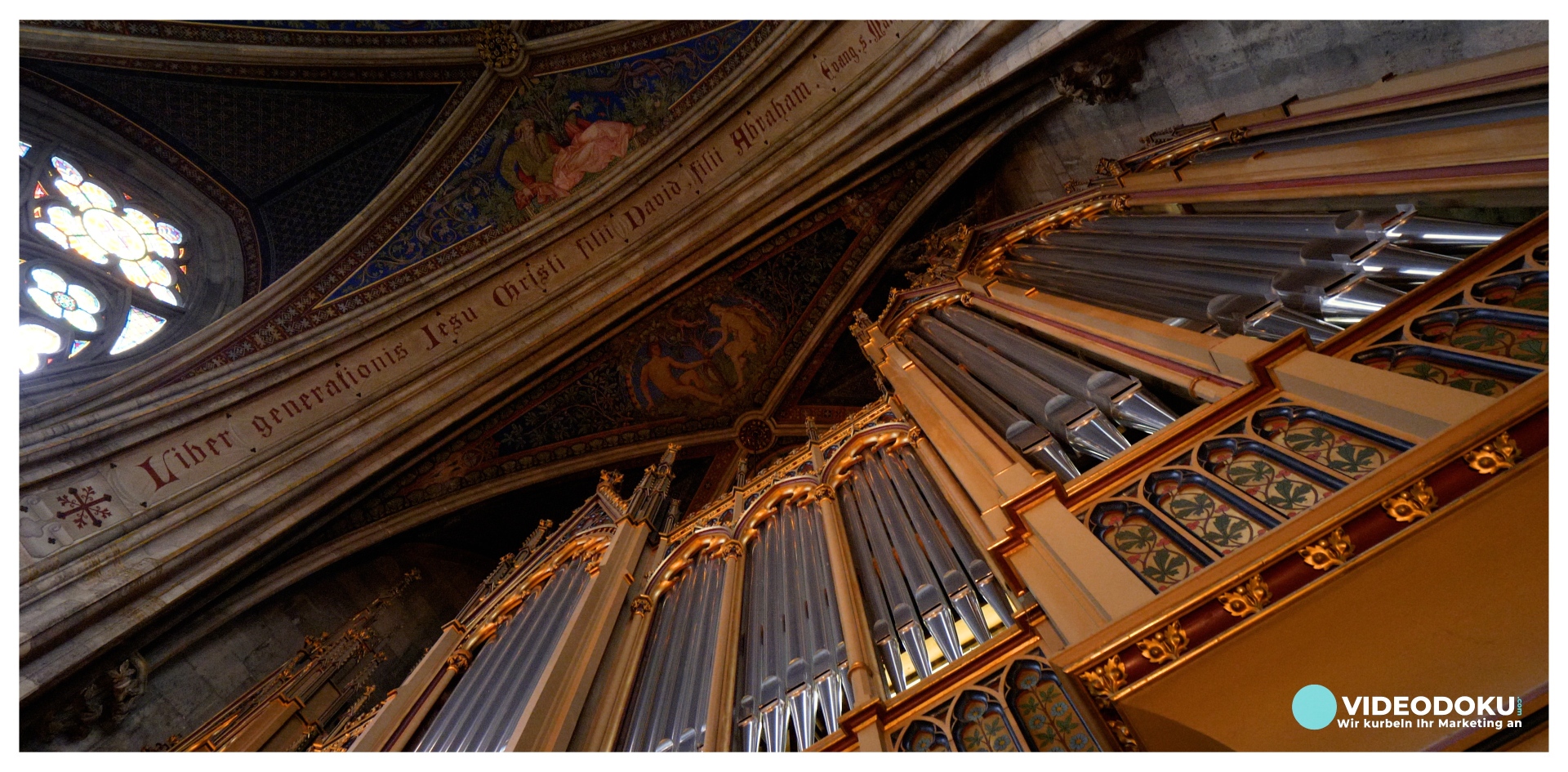 Kunstvolle Details der Orgel